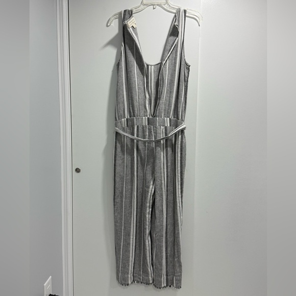 ANTHROPOLOGIE CLOTH & STONE Women’s Gray and White Striped Jumpsuit Size S - Picture 3 of 11